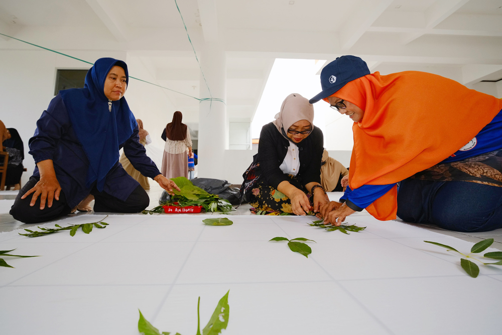 Cetak UMK Berdaya Saing, Pupuk Kaltim Bekali Keterampilan Eco-Fashion dan Kriya Berbasis Ecoprint